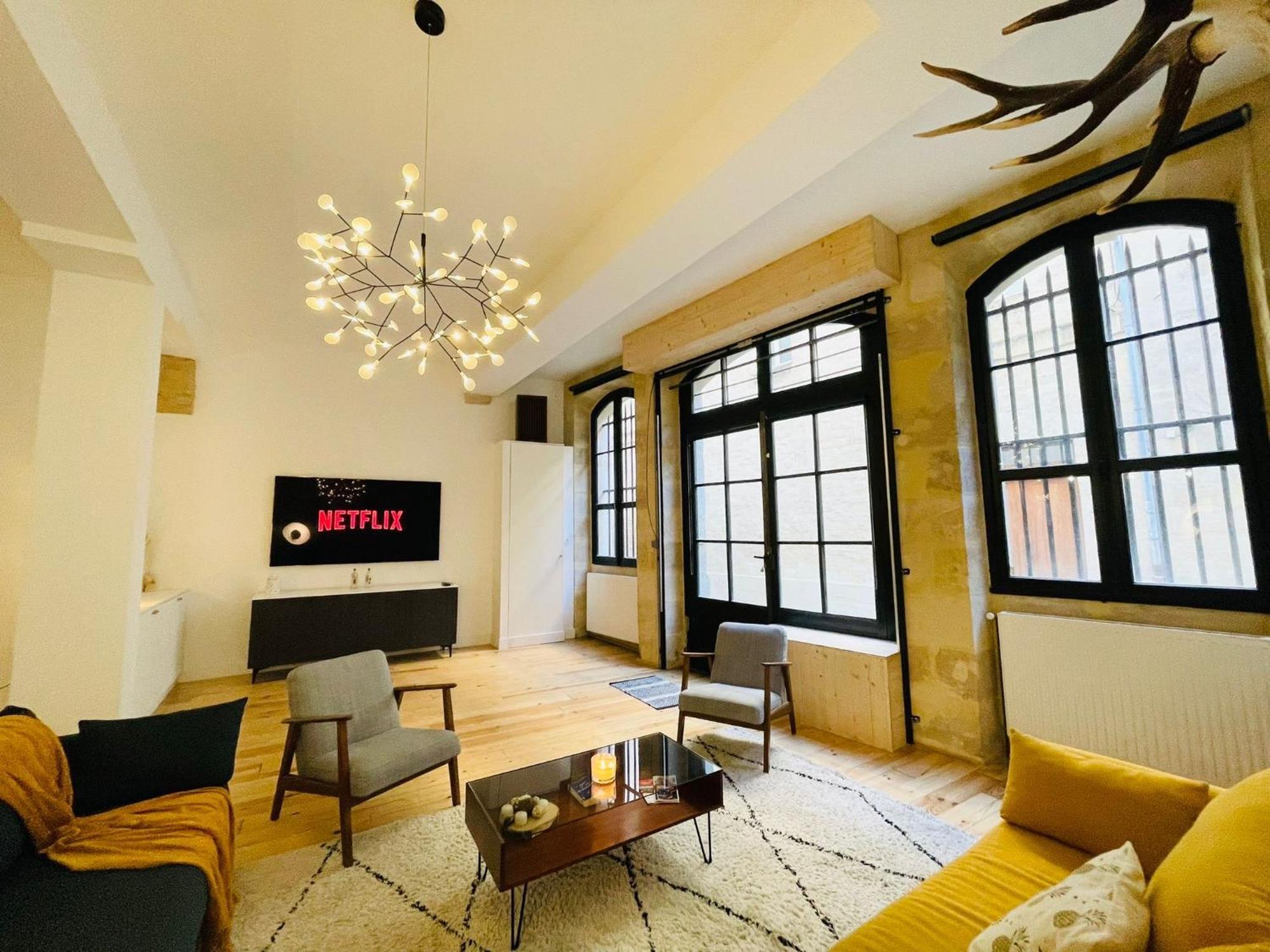 Loft Bordelais Apartment บอร์โด ภายนอก รูปภาพ