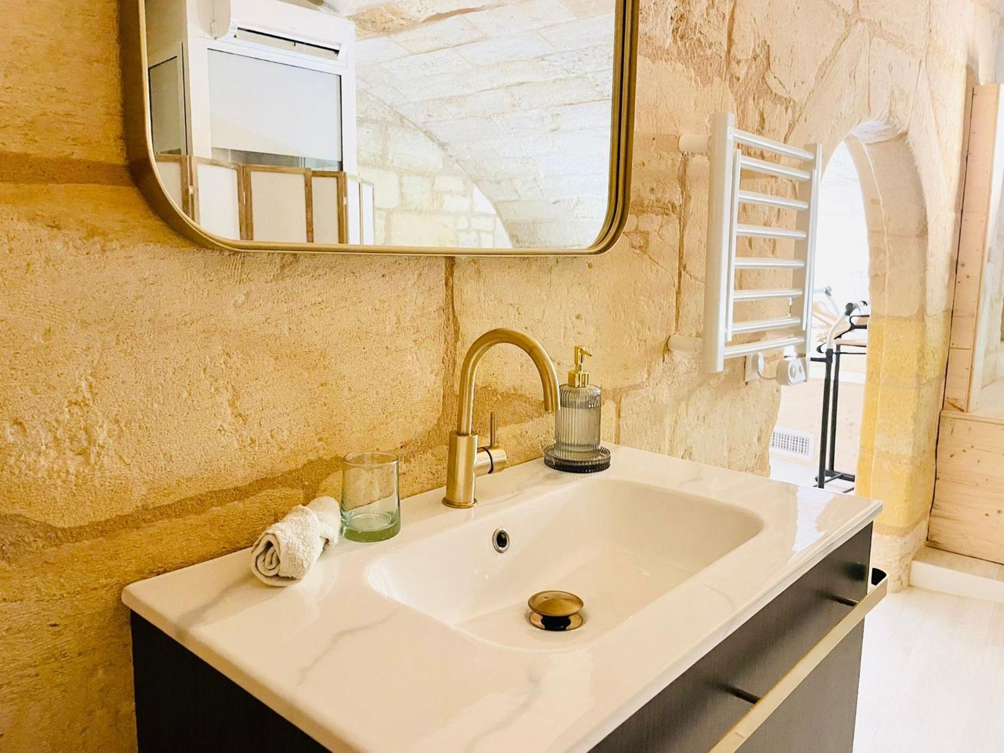 Loft Bordelais Apartment บอร์โด ภายนอก รูปภาพ