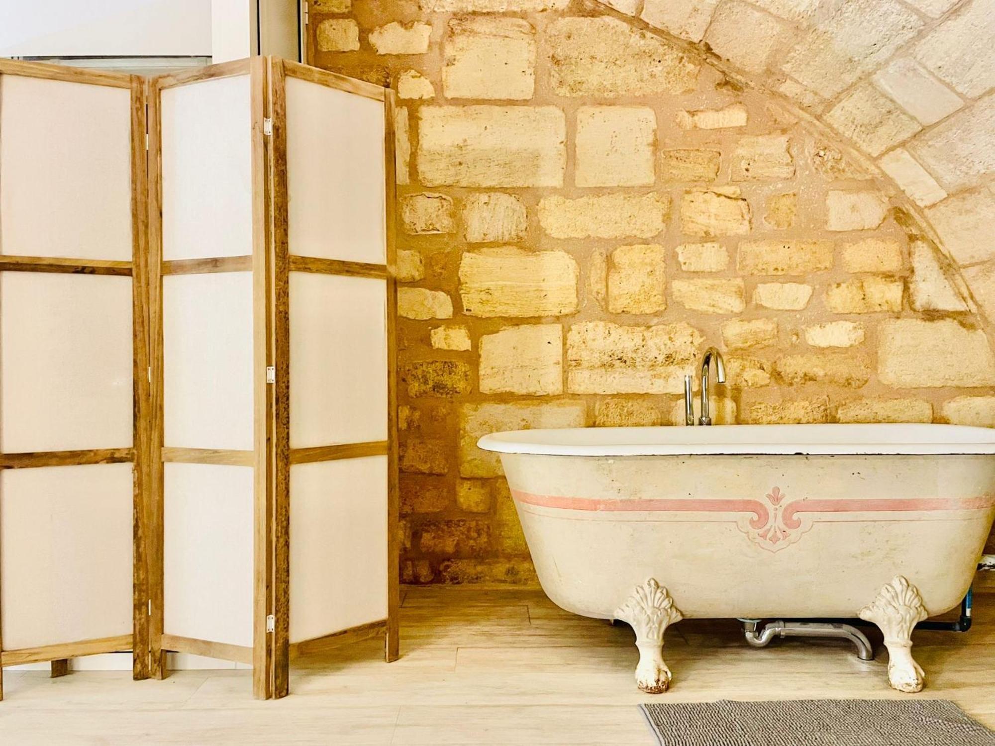 Loft Bordelais Apartment บอร์โด ภายนอก รูปภาพ